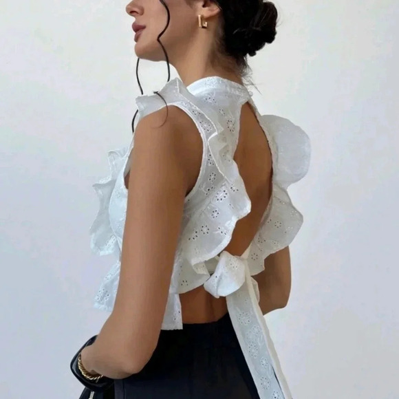 Elegant Backless White Shirt For Weddings With Ruffled Edges And Waist Tie - Picture 5 of 5